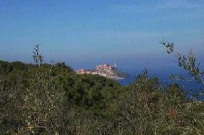 Xtrallusion photo gallery of Italy. Photos, pictures, images and photographs of the Italian Rivieras, the Italian Lakes, the Italian Alps, the Cinque Terre, the Amalfi coast and some of the most beautiful corners of Italy. Plus photos of Italian cities such as Pisa, Milan, Genoa and Rome.